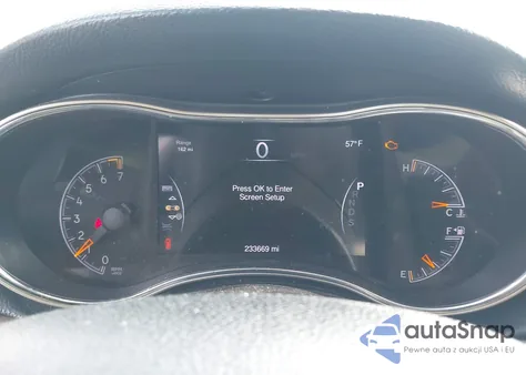 2015 Jeep Grand Cherokee Laredo z USA, uszkodzony, nr VIN 1C4RJEAG3FC217790